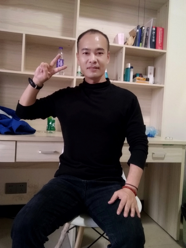 熊大与熊二的第一张照片--包头相亲服务中心