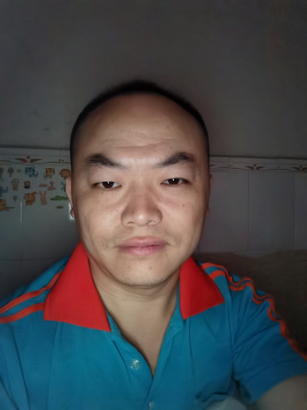 与子携老的第二张照片--包头相亲服务中心