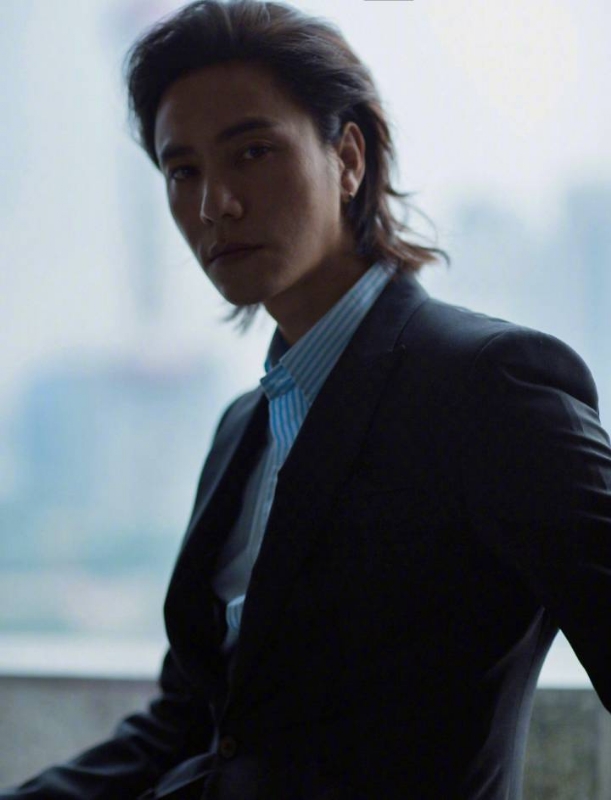 李嘉廷的第三张照片--包头相亲服务中心