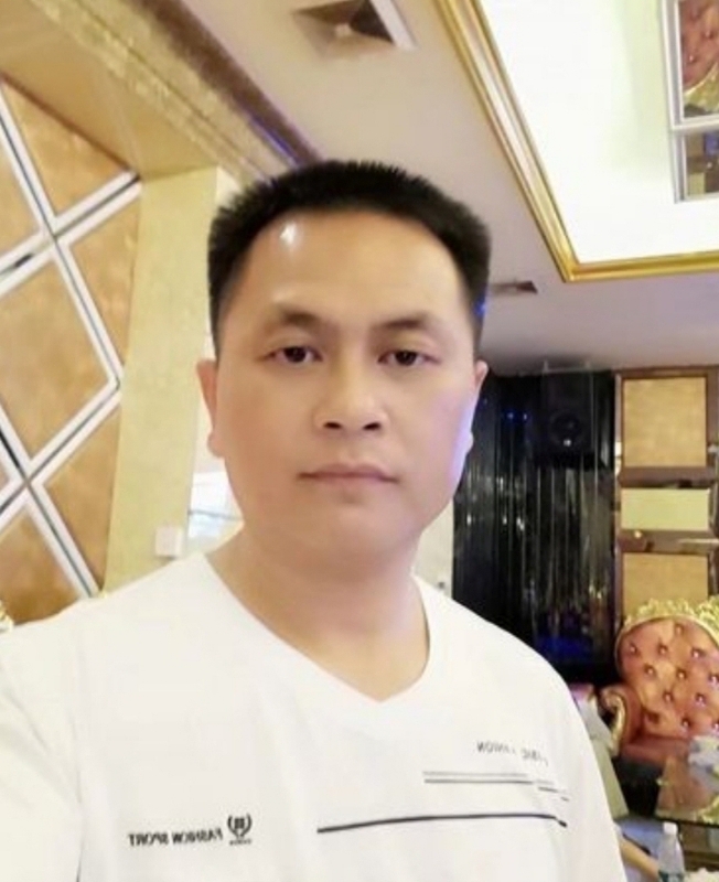 小梁的第一张照片--包头相亲服务中心