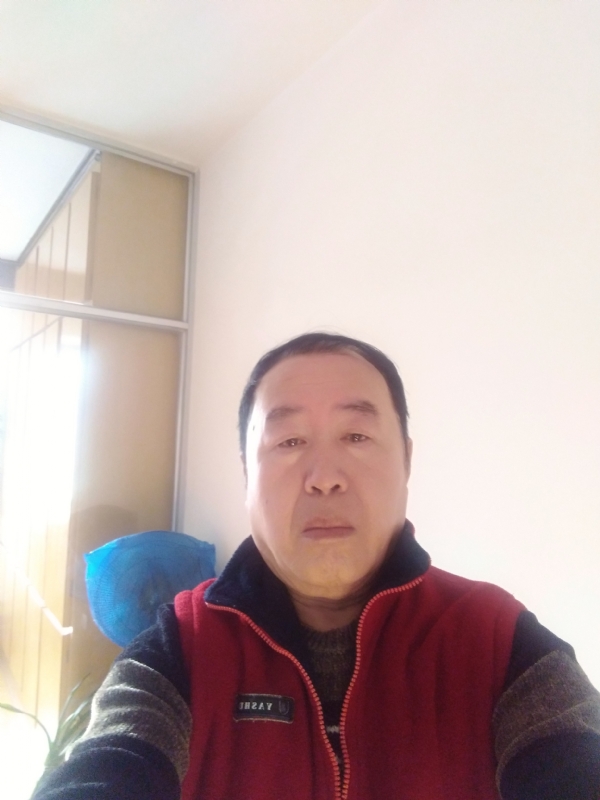 快乐的第一张照片--包头相亲服务中心