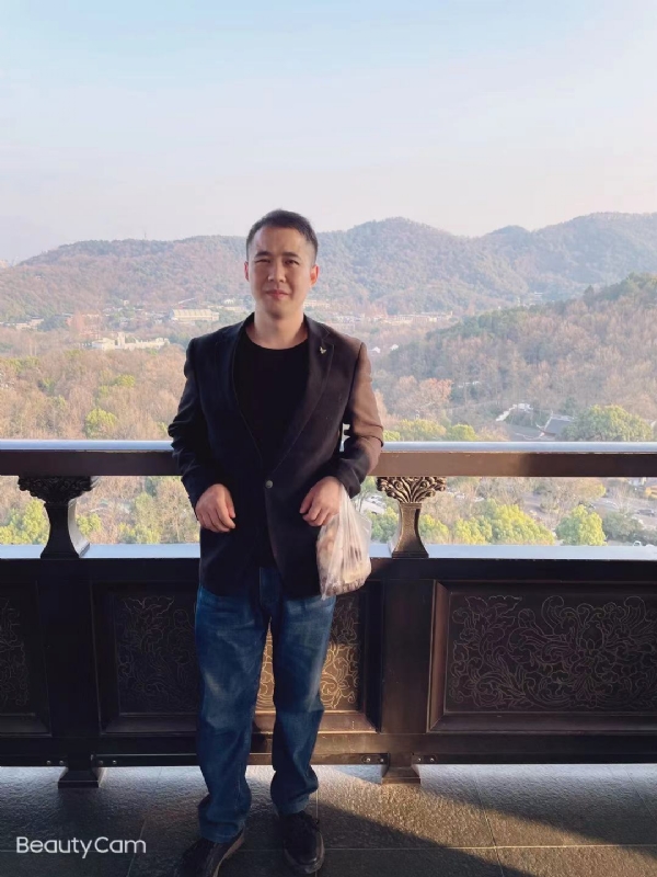 周周的第二张照片--包头相亲服务中心