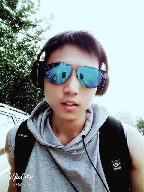 失意的人的第一张照片--包头相亲服务中心