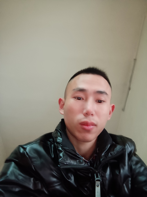 阿浩的第一张照片--包头相亲服务中心