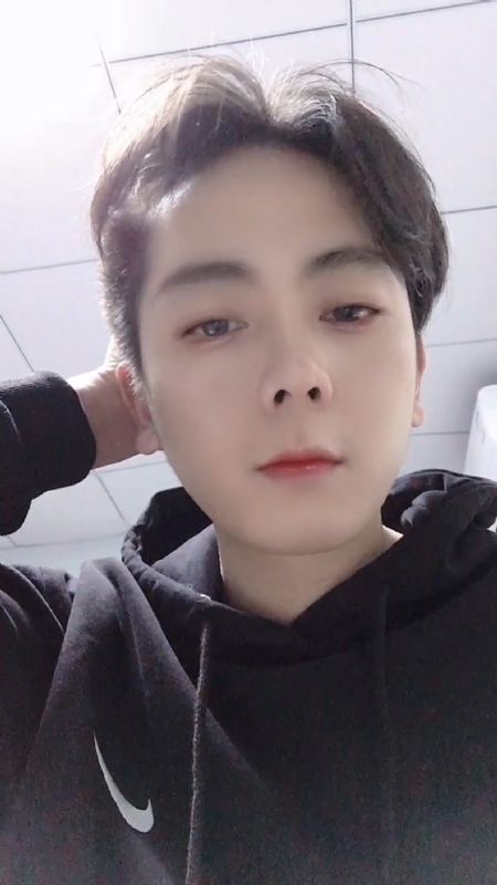 鹤枫的第一张照片--包头相亲服务中心