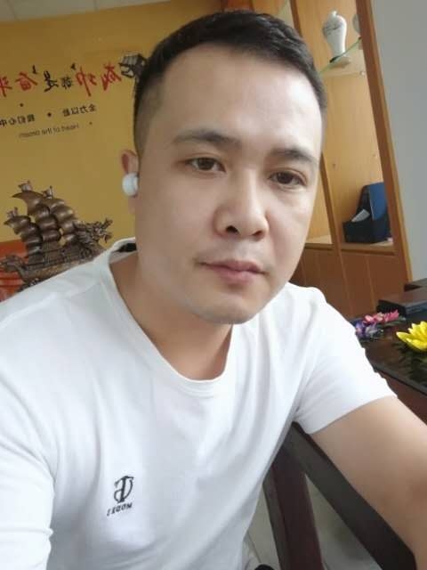 礼哥的第二张照片--包头相亲服务中心