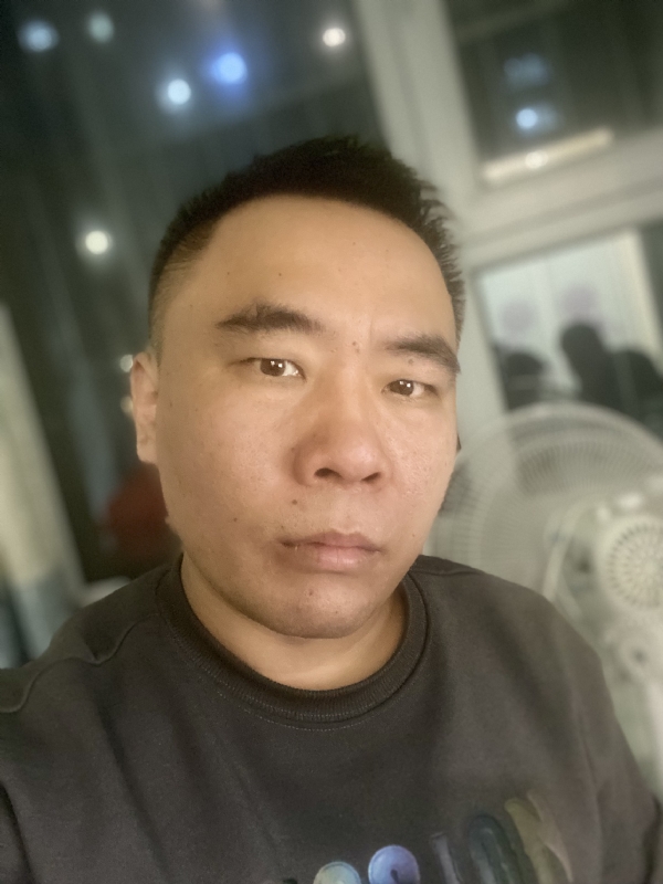 云的第三张照片--包头相亲服务中心