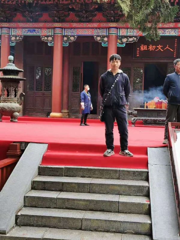 单身的小草的第三张照片--包头相亲服务中心