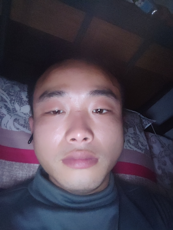 偏爱的第一张照片--包头相亲服务中心