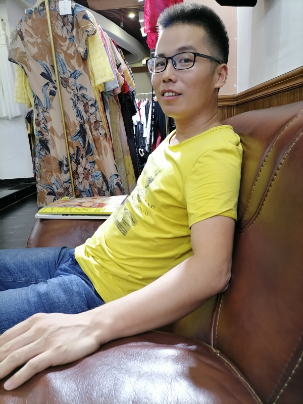 汪顺鹏的第一张照片--包头相亲服务中心