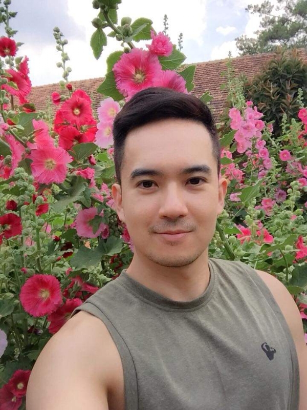 陈天麟的第一张照片--包头相亲服务中心