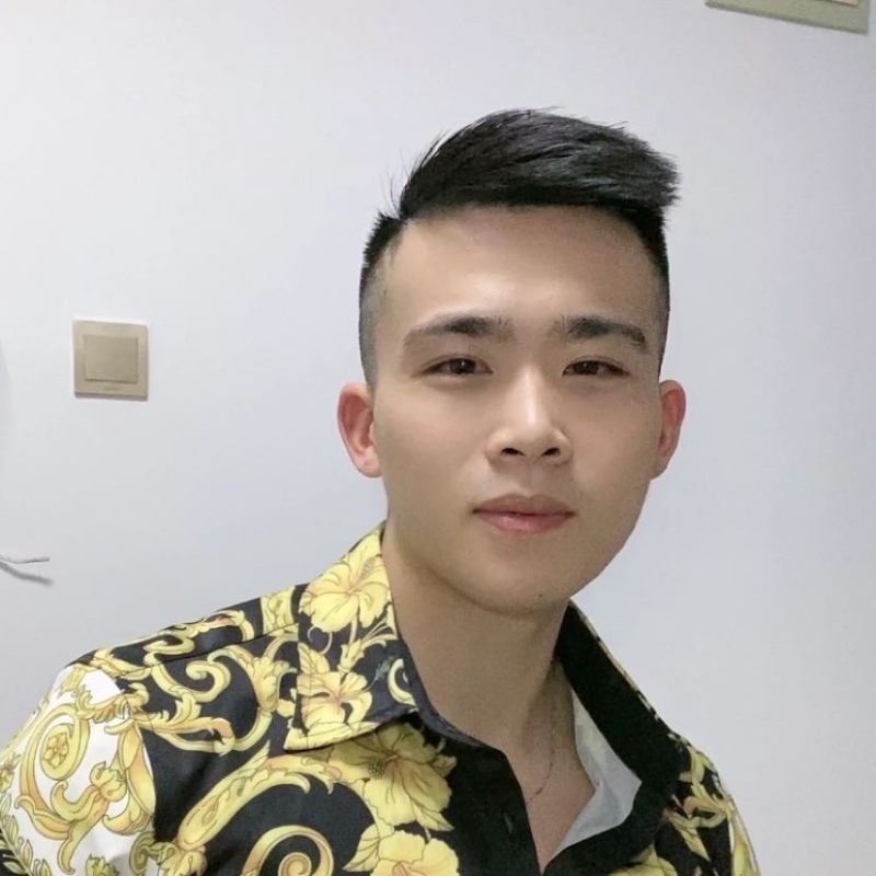 迷彩冲锋衣的第一张照片--包头相亲服务中心