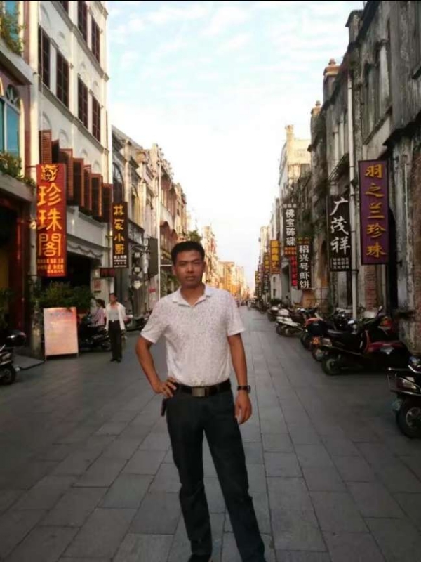 爱生活爱健康的第一张照片--包头相亲服务中心