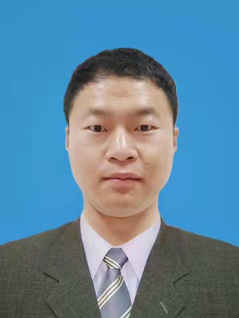 雨哥的第一张照片--包头相亲服务中心