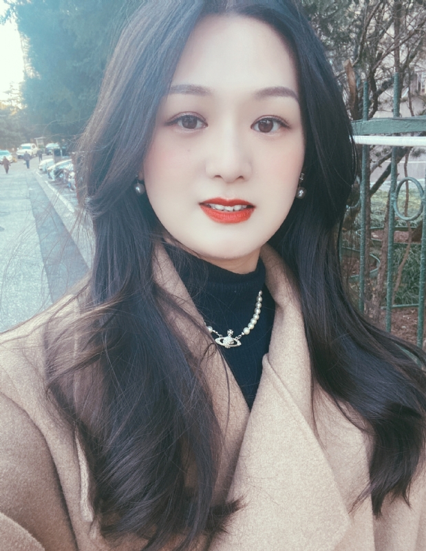 盧盈穎的第一张照片--包头相亲服务中心