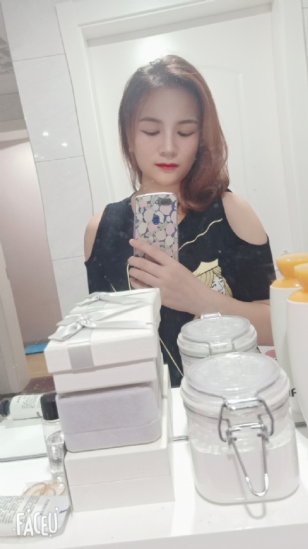 刘莲酥的第四张照片--包头相亲服务中心