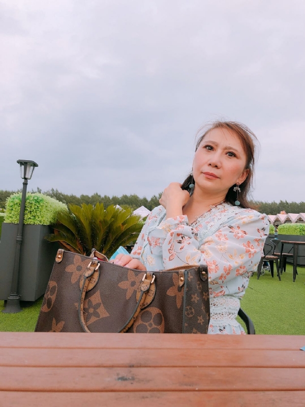 鸿运来的第一张照片--包头相亲服务中心