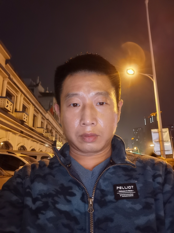 偷偷说的第一张照片--包头相亲服务中心