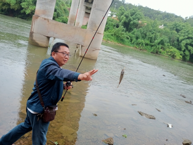 峰的第二张照片--包头相亲服务中心