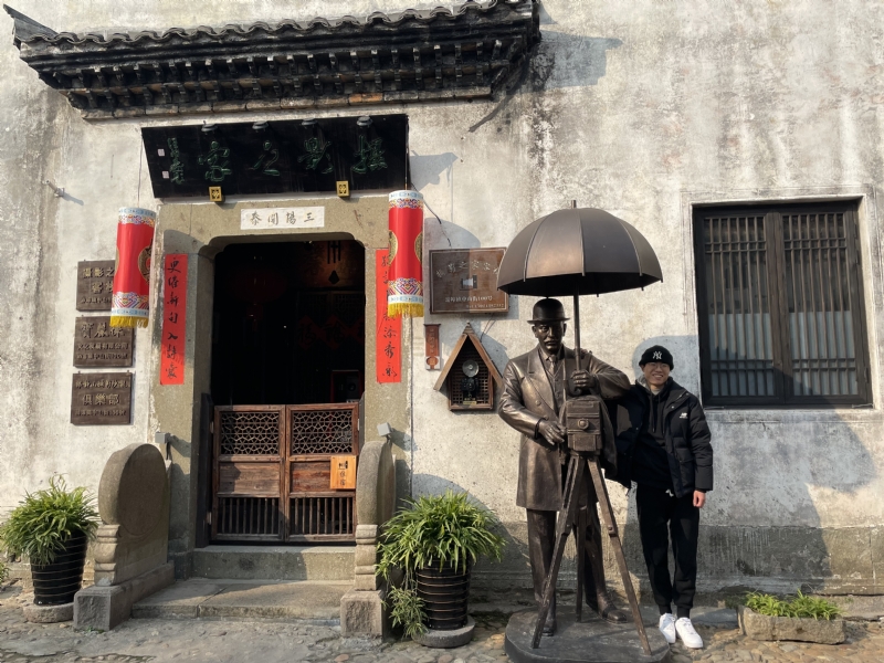 喝可乐的猫的第一张照片--包头相亲服务中心