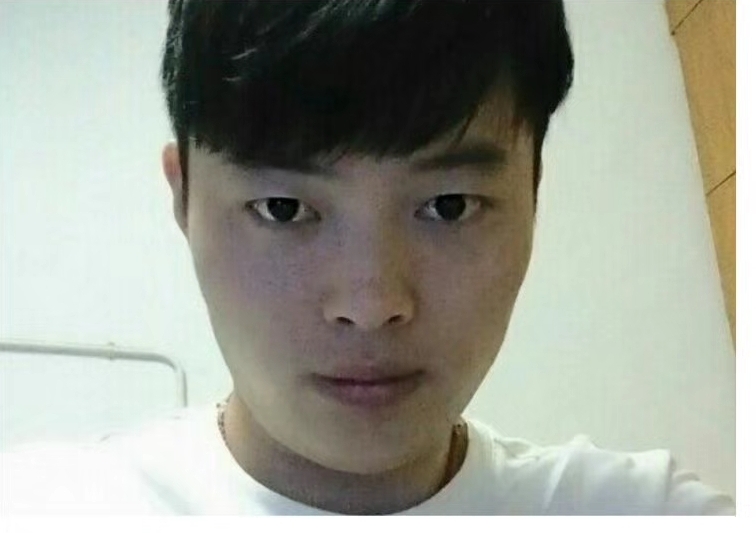 小张哥哥的第一张照片--包头相亲服务中心