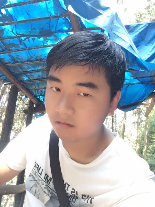 殷勤的王子的第三张照片--包头相亲服务中心