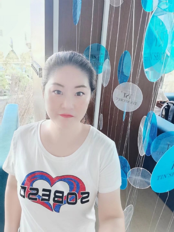 巷子里的童年的第一张照片--包头相亲服务中心