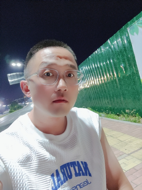 清风烈酒的第一张照片--包头相亲服务中心