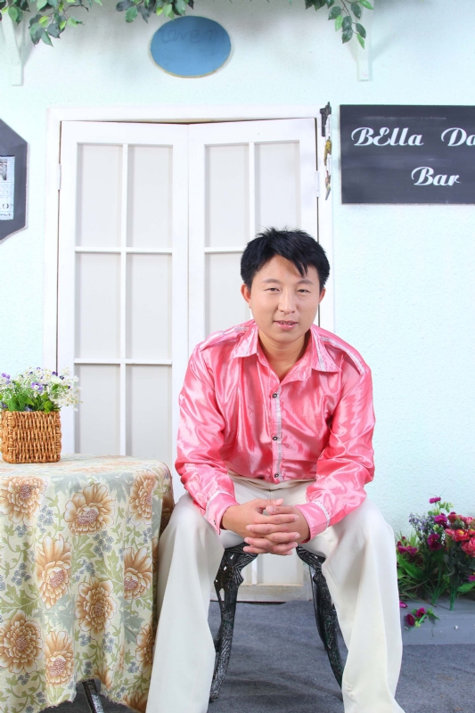 令狐四的第一张照片--包头相亲服务中心