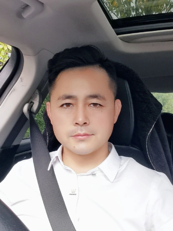 阿华大人的第一张照片--包头相亲服务中心