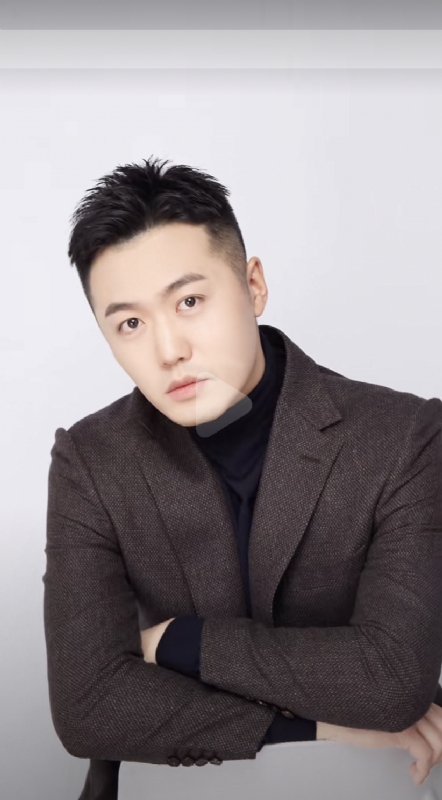 杨天枭的第二张照片--包头相亲服务中心