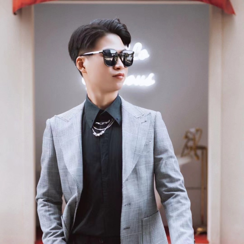 苟逸飞48的第一张照片--包头相亲服务中心