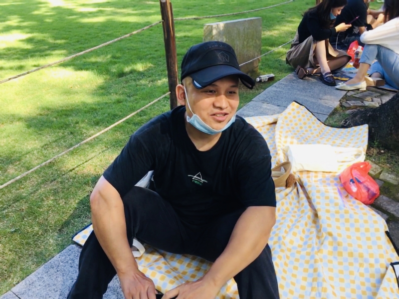 好大一颗石头的第一张照片--包头相亲服务中心