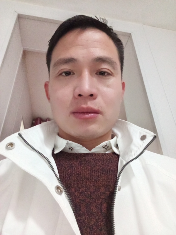 忧伤还是快乐的第一张照片--包头相亲服务中心