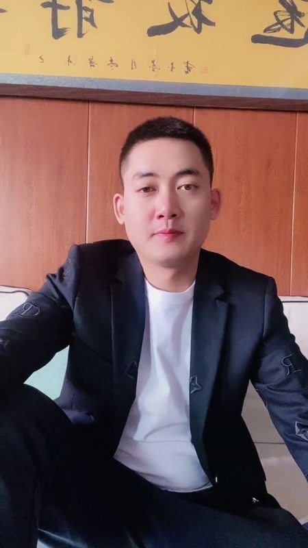 李泽胜的第一张照片--包头相亲服务中心