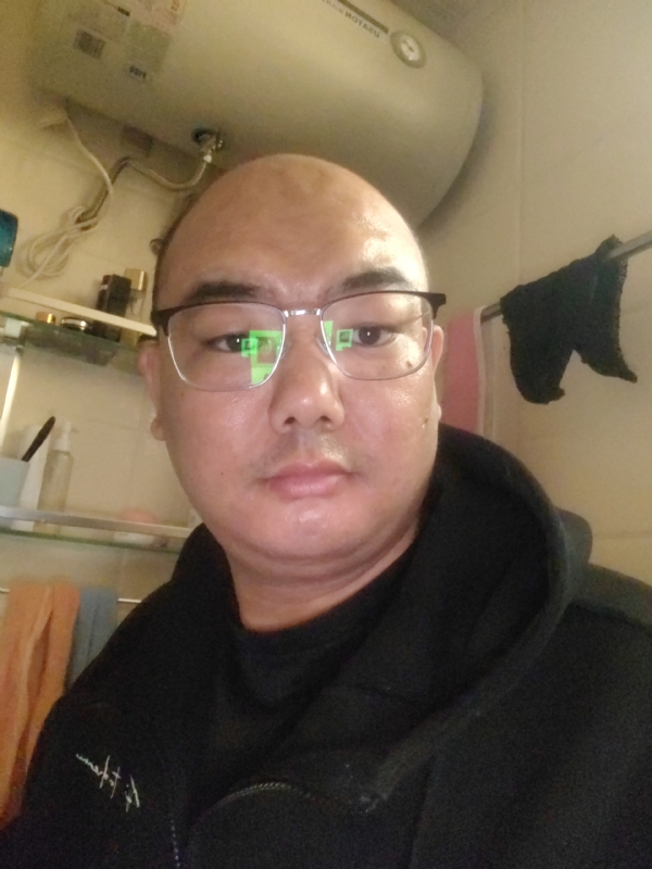 小胖子的第一张照片--包头相亲服务中心