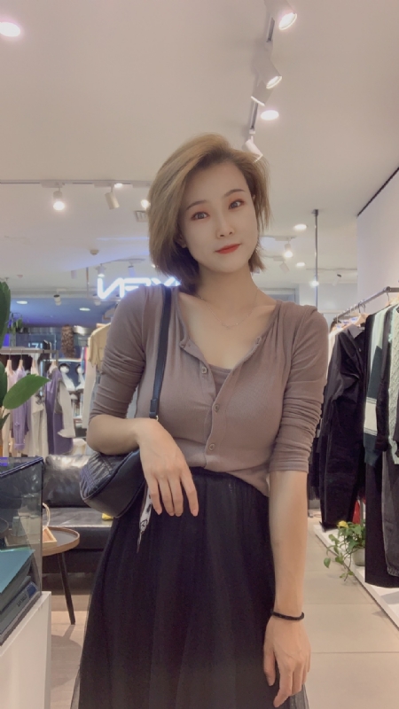 大婷子的第一张照片--包头相亲服务中心