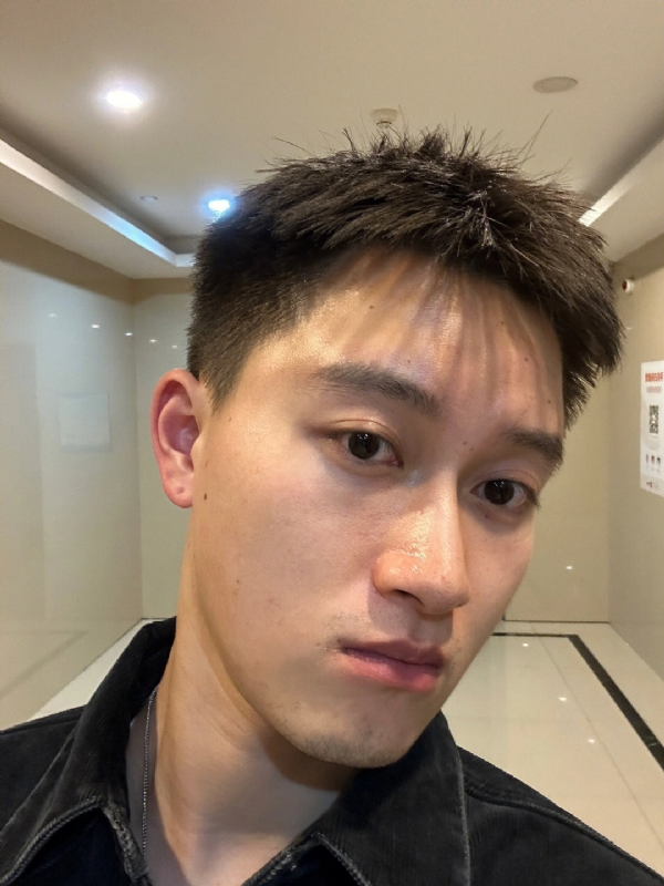 月光之下的第一张照片--包头相亲服务中心