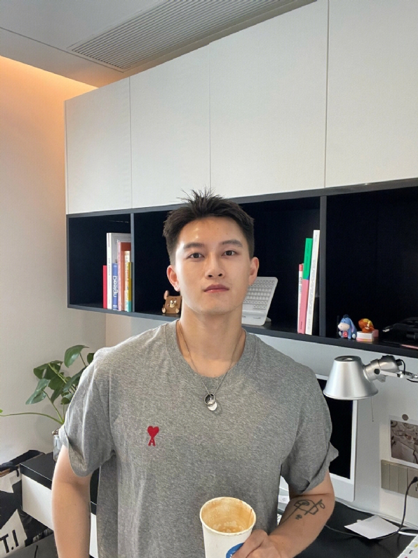 月光之下的第二张照片--包头相亲服务中心