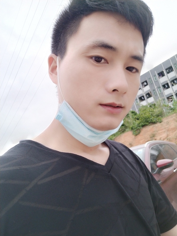 何凡的第二张照片--包头相亲服务中心