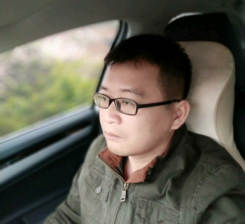 海风吹动你的心的第一张照片--包头相亲服务中心