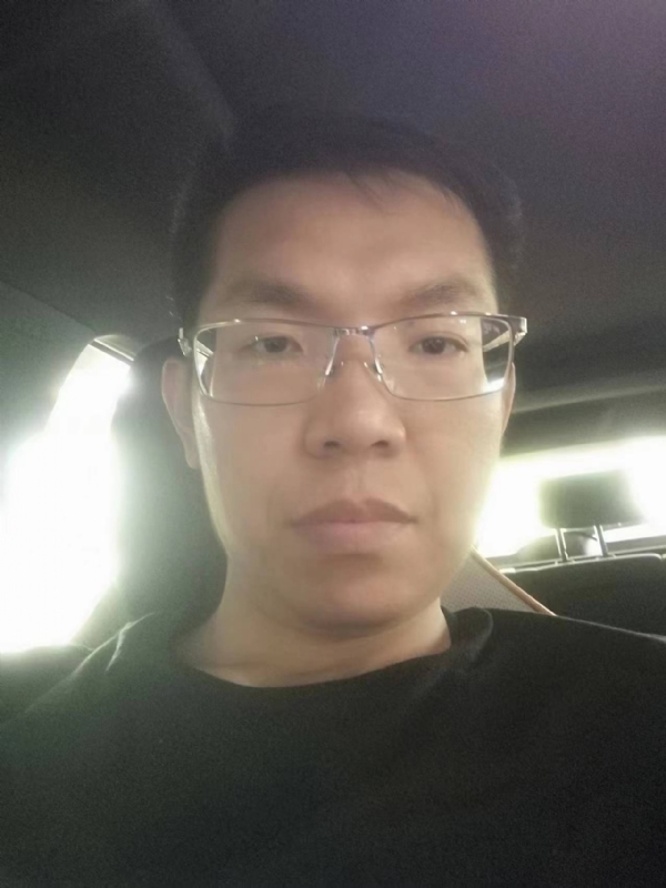 小黑包的第二张照片--包头相亲服务中心