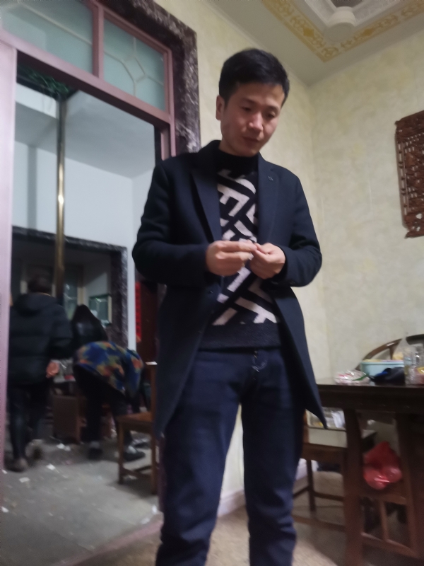 寒夜的第一张照片--包头相亲服务中心
