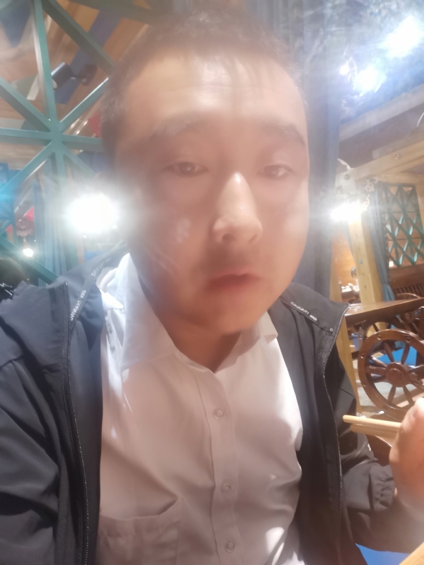 赵辉的第三张照片--包头相亲服务中心