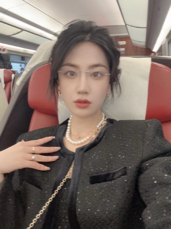 Alma的第三张照片--包头相亲服务中心