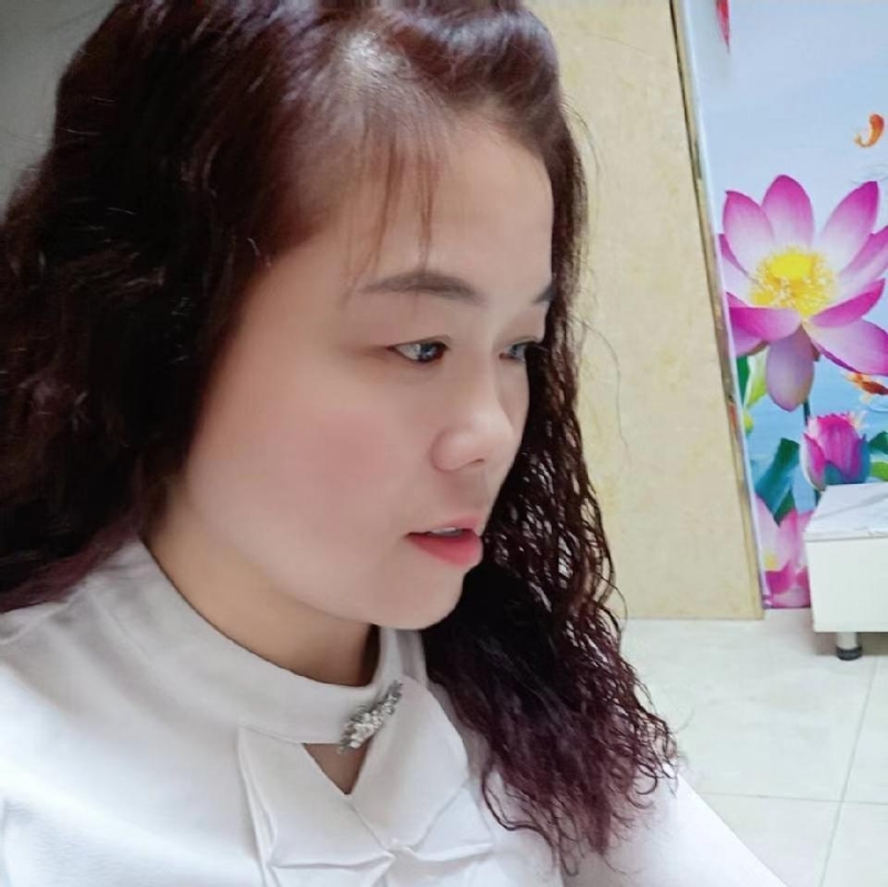 顾枸丽的第二张照片--包头相亲服务中心