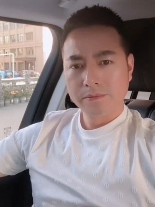 勿忘初心的第一张照片--包头相亲服务中心