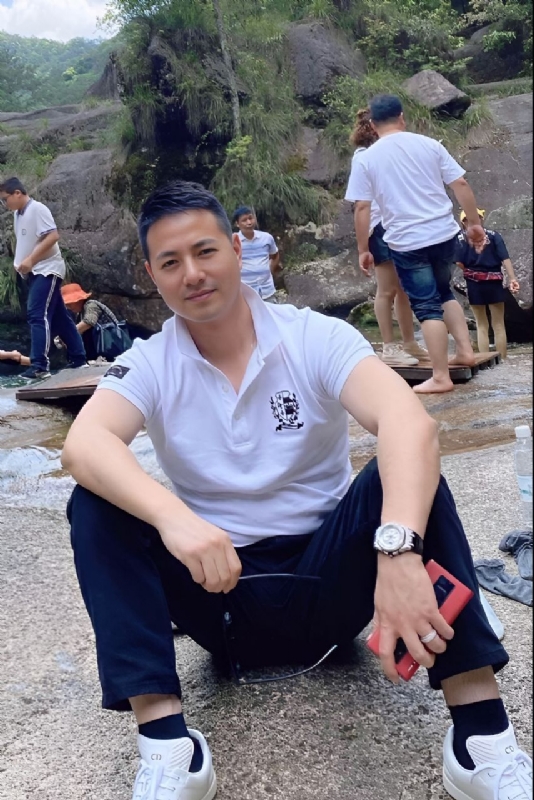 勿忘初心的第三张照片--包头相亲服务中心