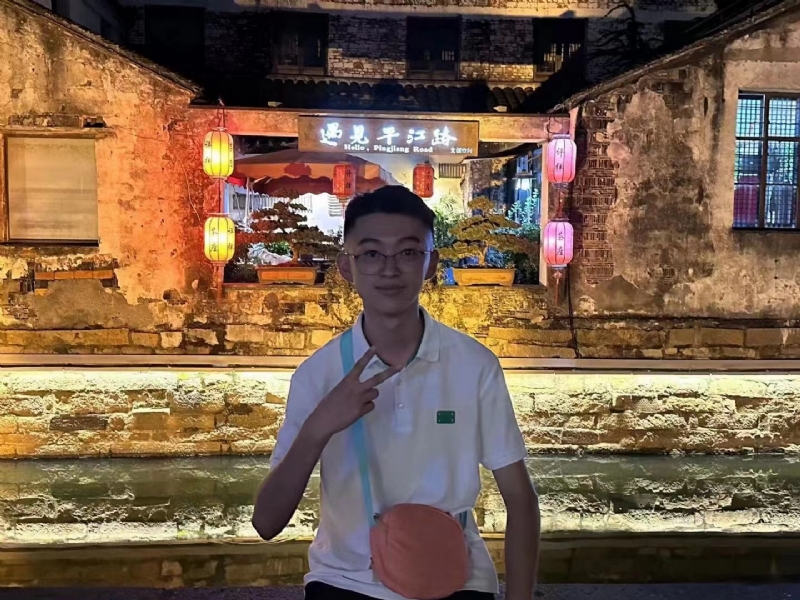 李四的第一张照片--包头相亲服务中心