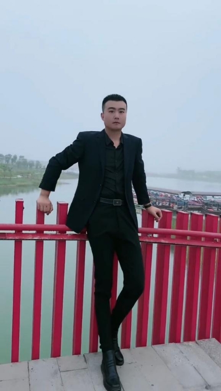 Albert的第一张照片--包头相亲服务中心